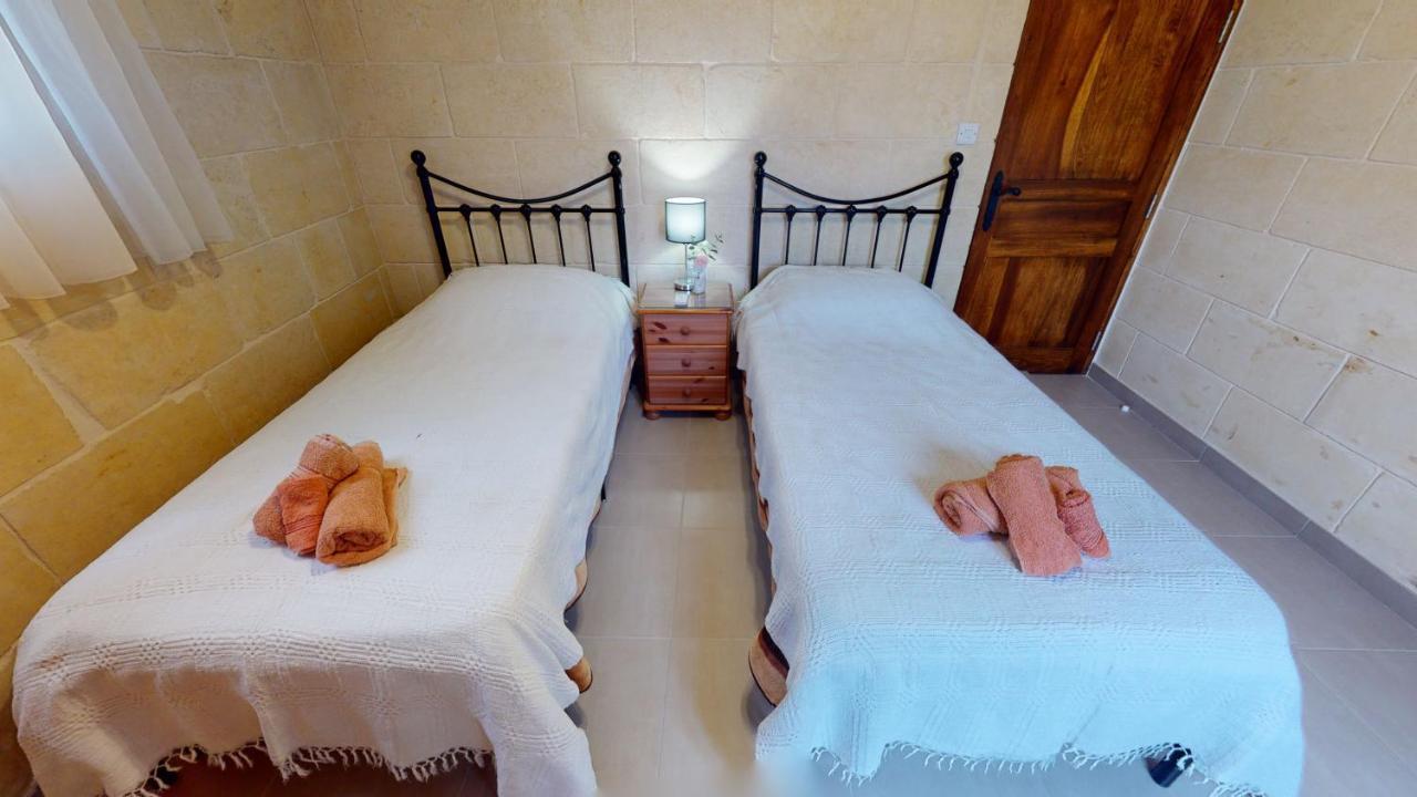 Qala Bed&Breakfast With Swimming Pool - Il-Wenniessa Exterior photo